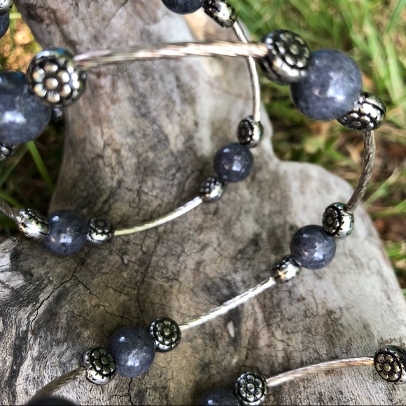 💓10mm Gray Granite Bracelet with Accent Beads💓 - Picture 5 of 5